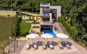 Villa Altavista - Seaview & Relax With Heated Pool & Minigolf