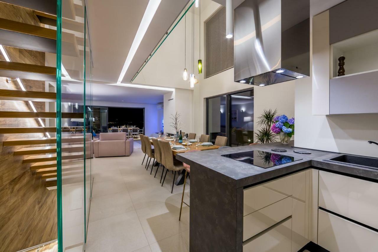 Villa Altavista - Seaview & Relax With Heated Pool & Minigolf Opatija Exterior foto