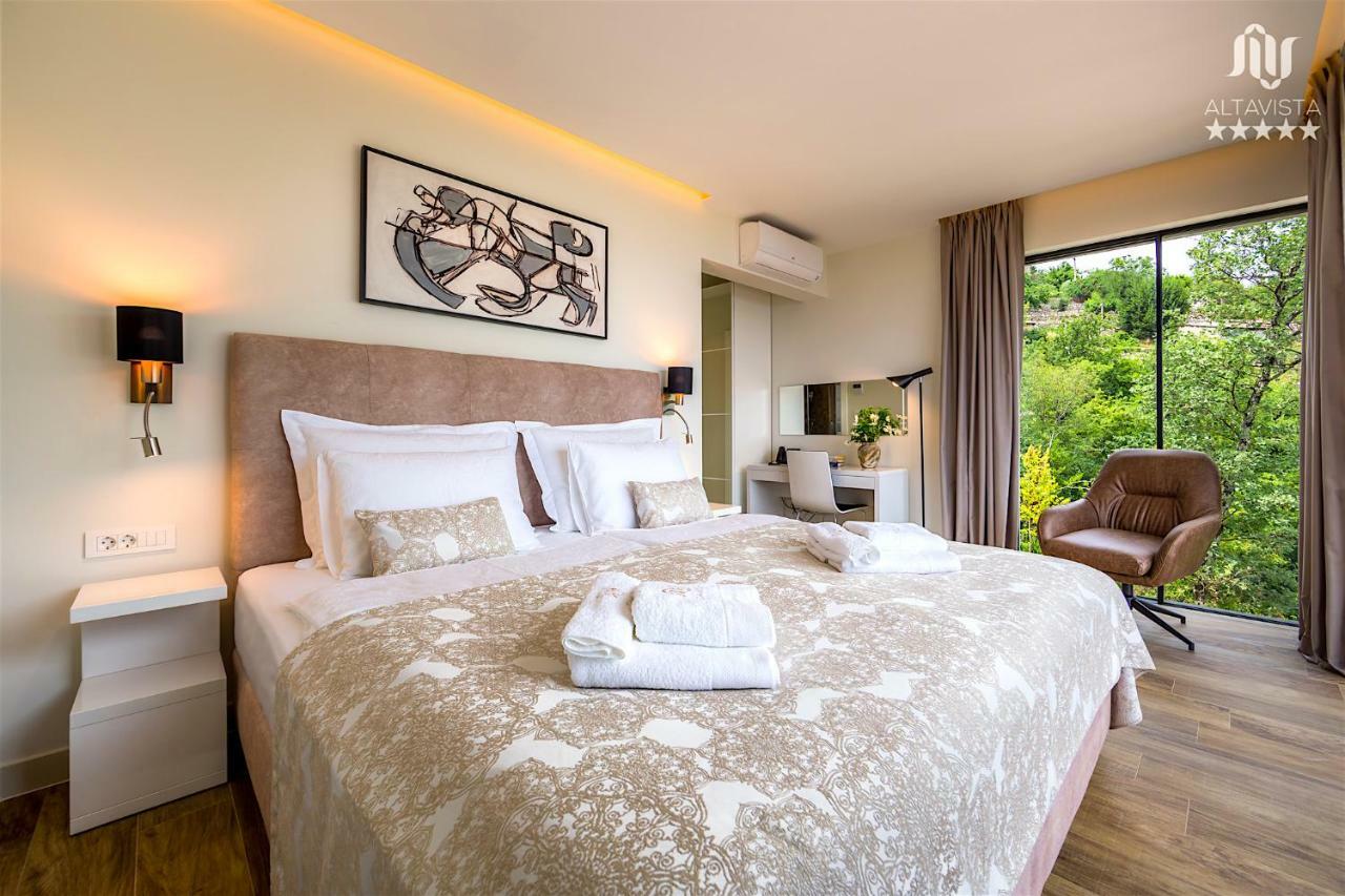Villa Altavista - Seaview & Relax With Heated Pool & Minigolf Opatija Exterior foto