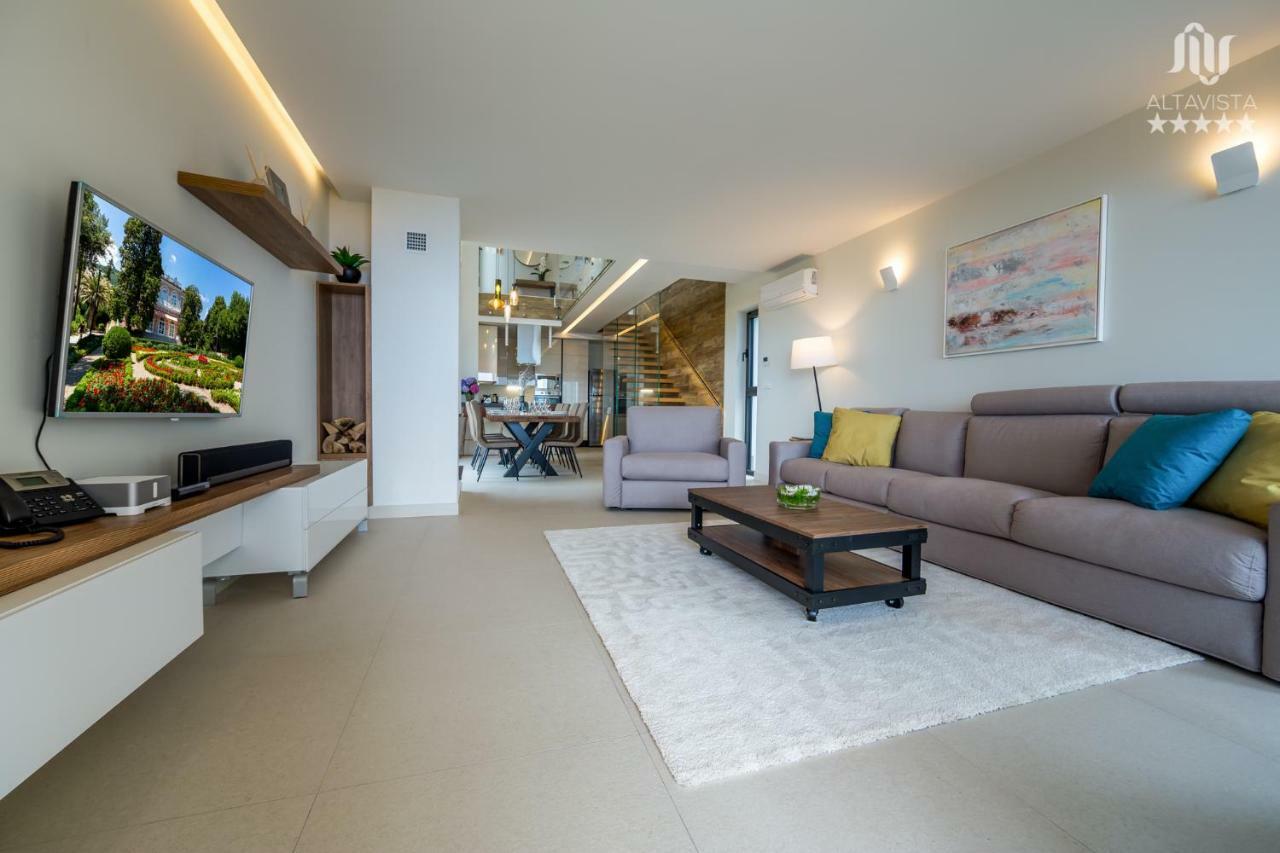 Villa Altavista - Seaview & Relax With Heated Pool & Minigolf Opatija Exterior foto