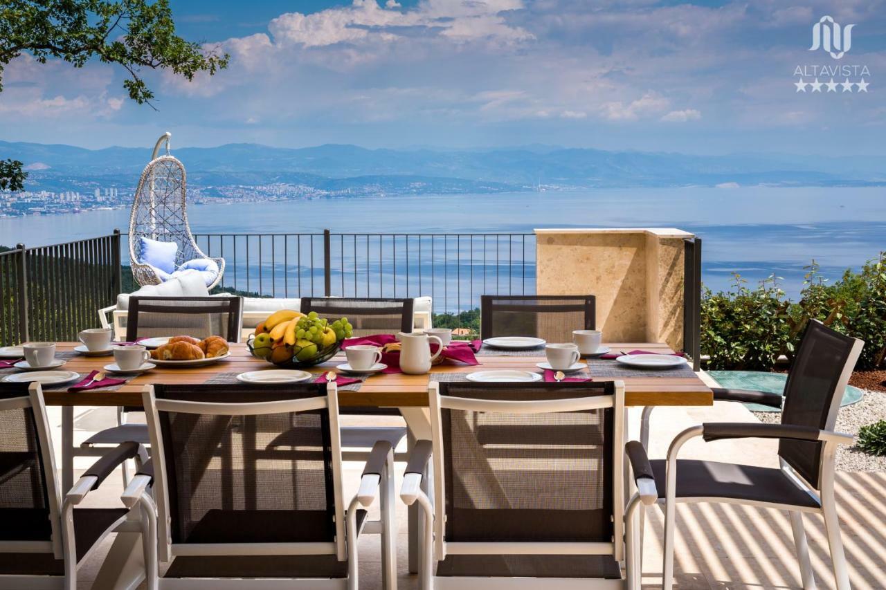 Villa Altavista - Seaview & Relax With Heated Pool & Minigolf Opatija Exterior foto
