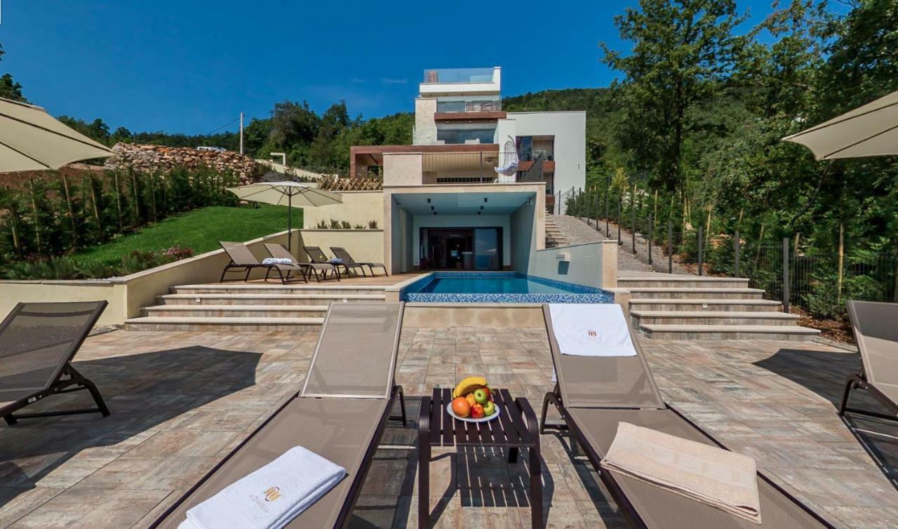 Villa Altavista - Seaview & Relax With Heated Pool & Minigolf Opatija Exterior foto