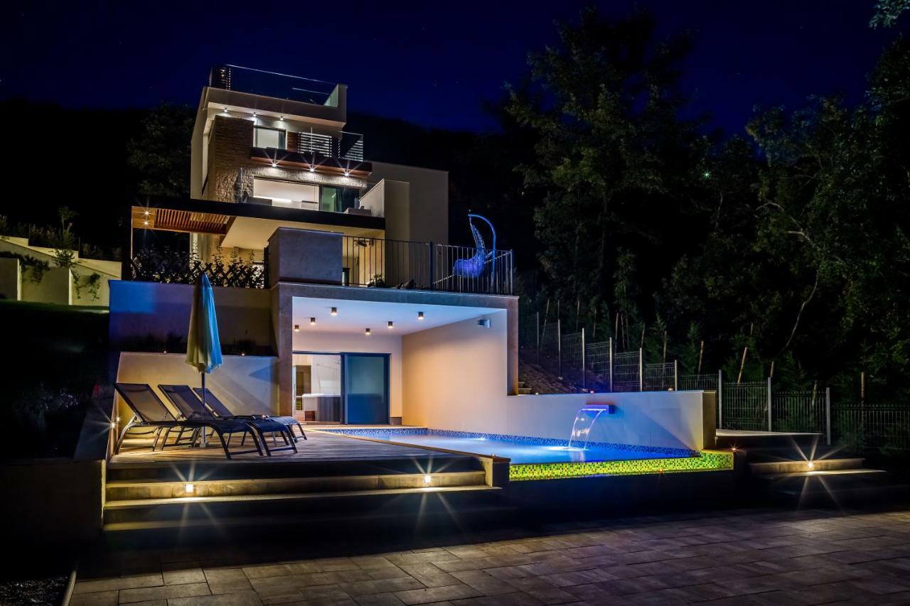 Villa Altavista - Seaview & Relax With Heated Pool & Minigolf Opatija Exterior foto