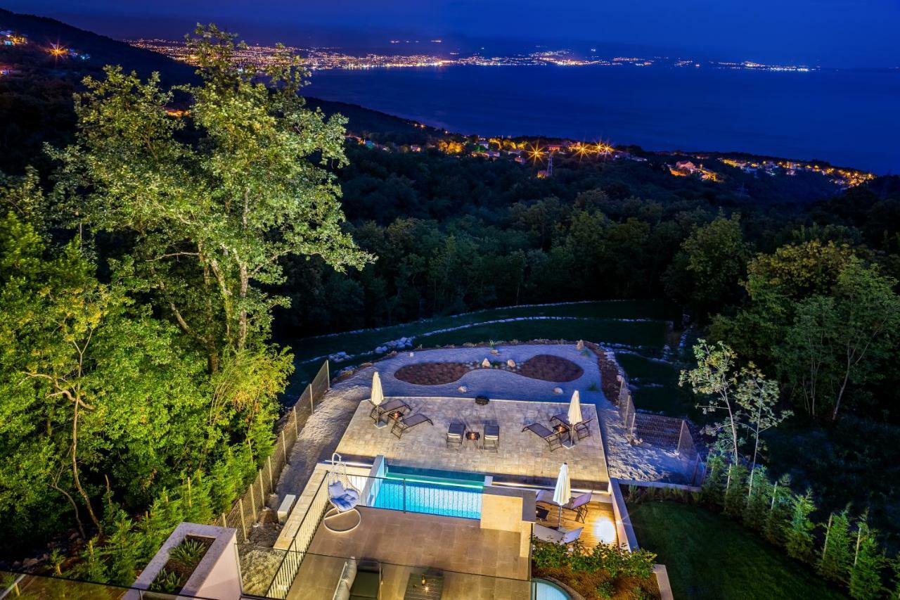 Villa Altavista - Seaview & Relax With Heated Pool & Minigolf Opatija Exterior foto