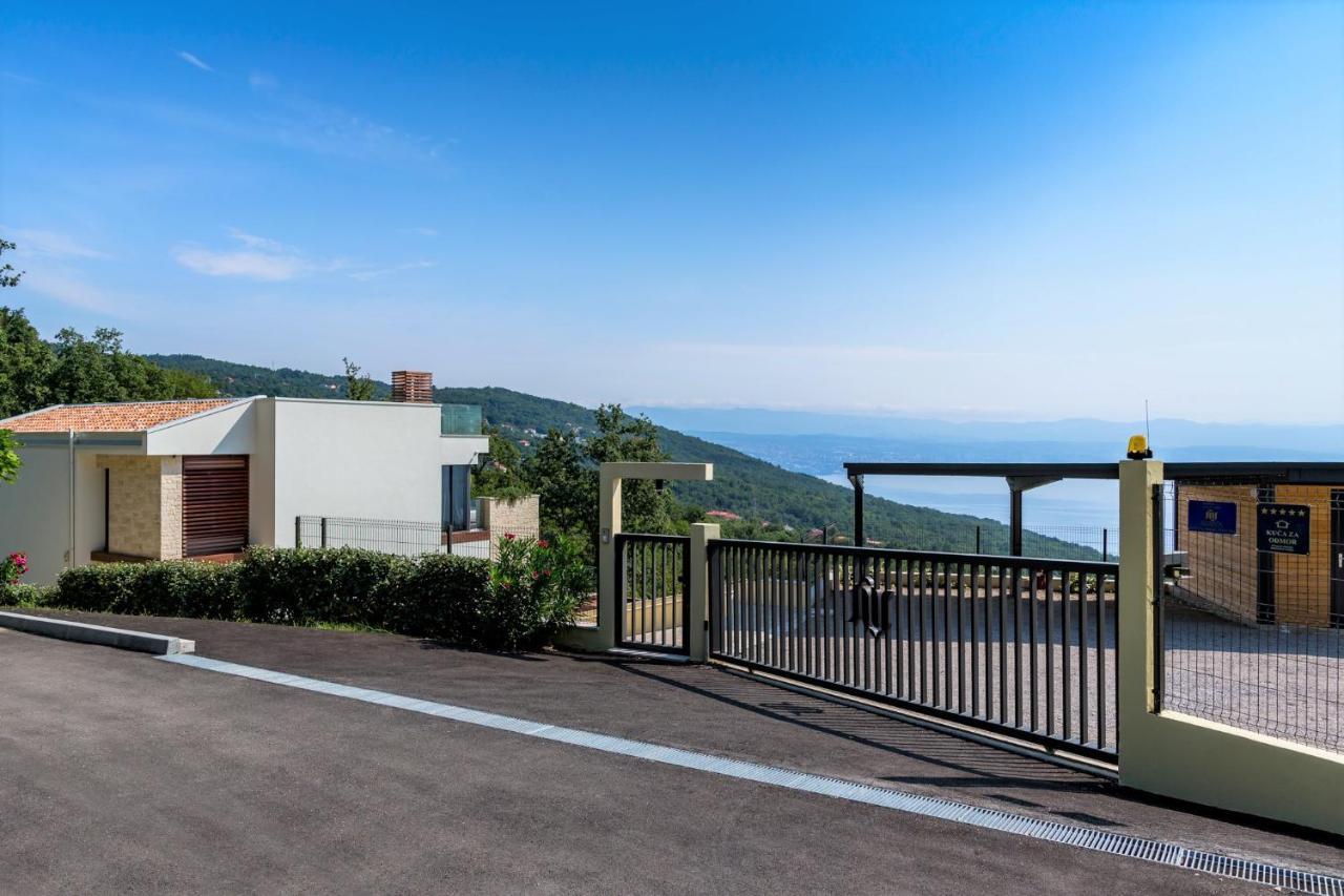Villa Altavista - Seaview & Relax With Heated Pool & Minigolf Opatija Exterior foto